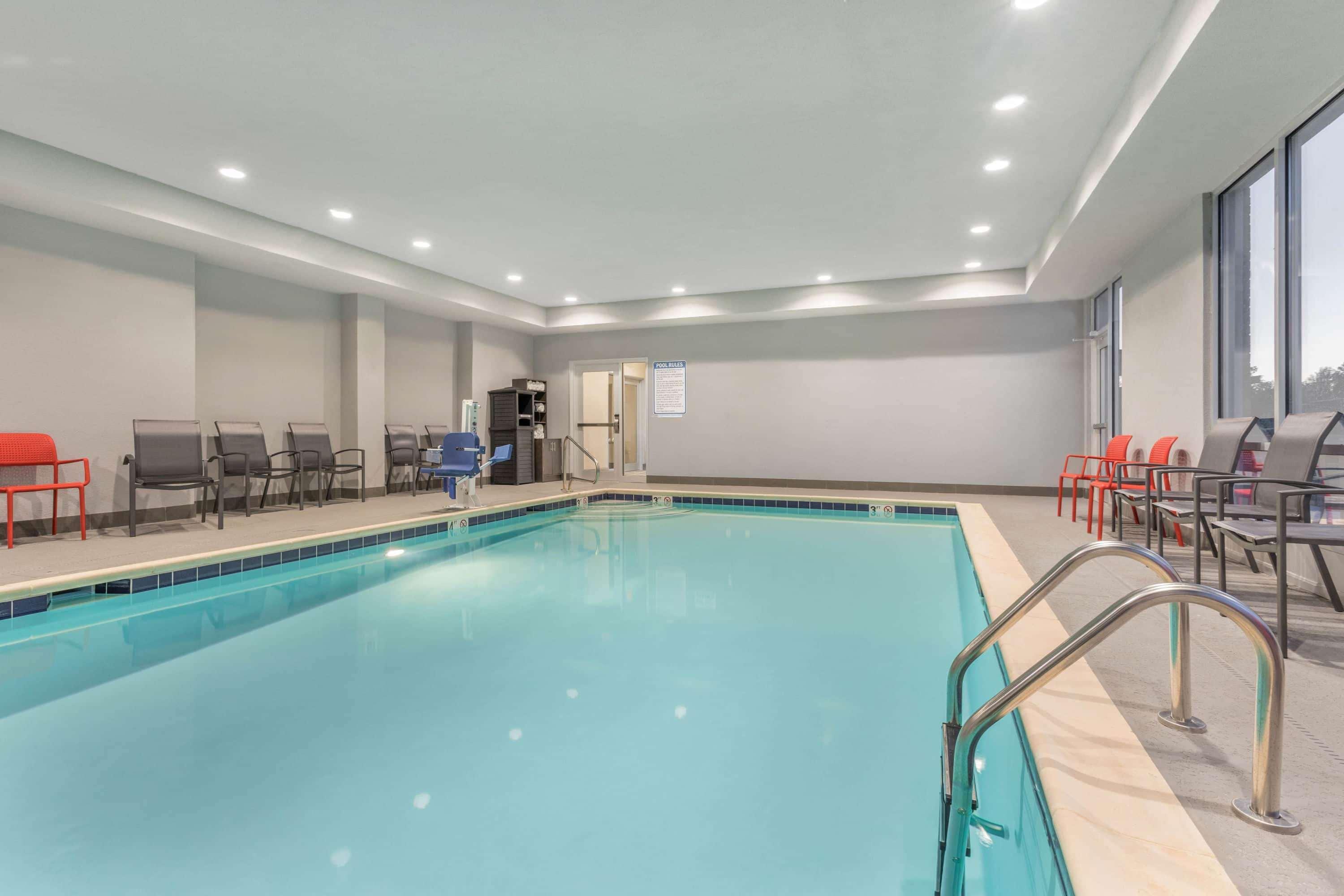 La Quinta Inn And Suites By Wyndham Bloomington Eksteriør billede