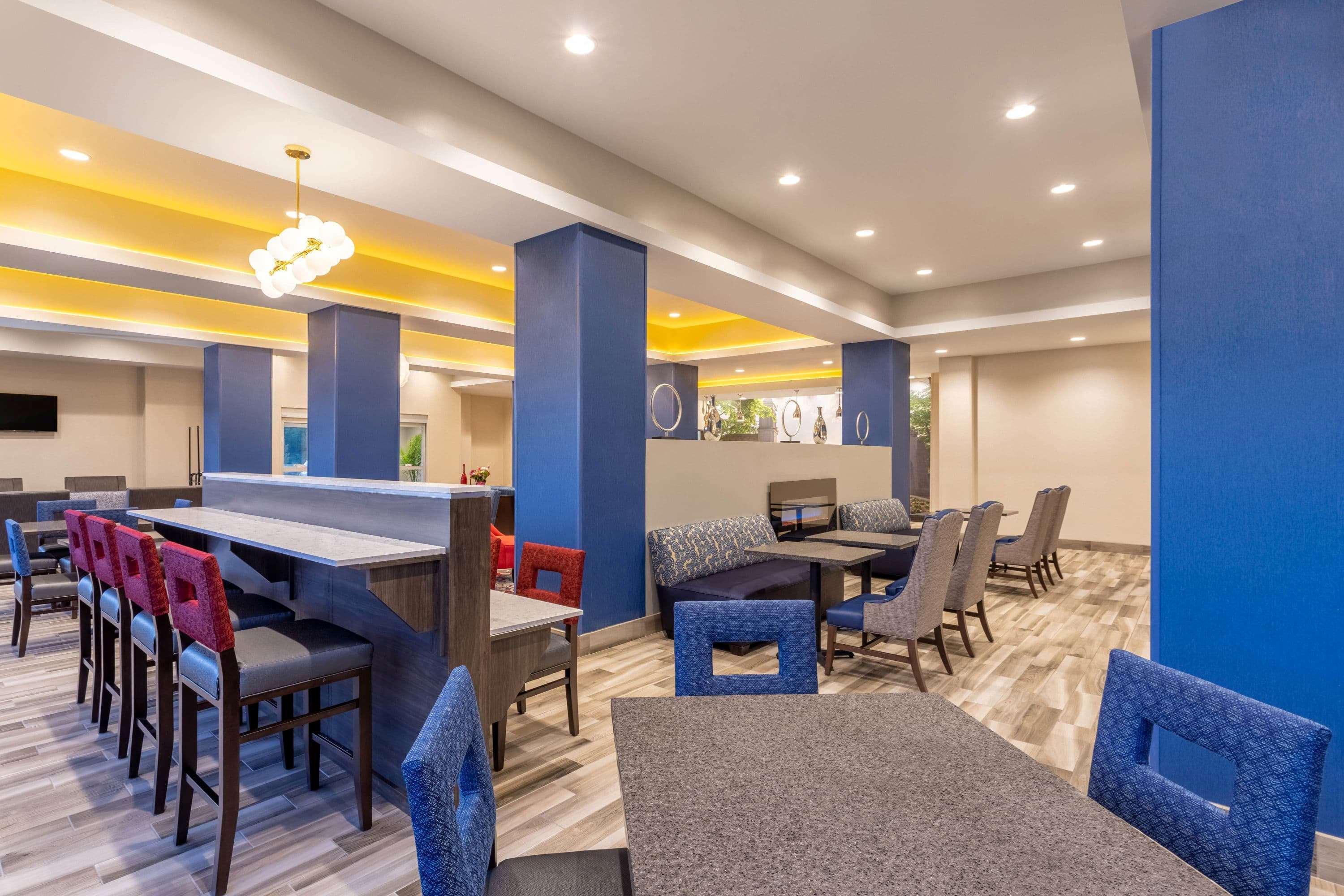 La Quinta Inn And Suites By Wyndham Bloomington Eksteriør billede