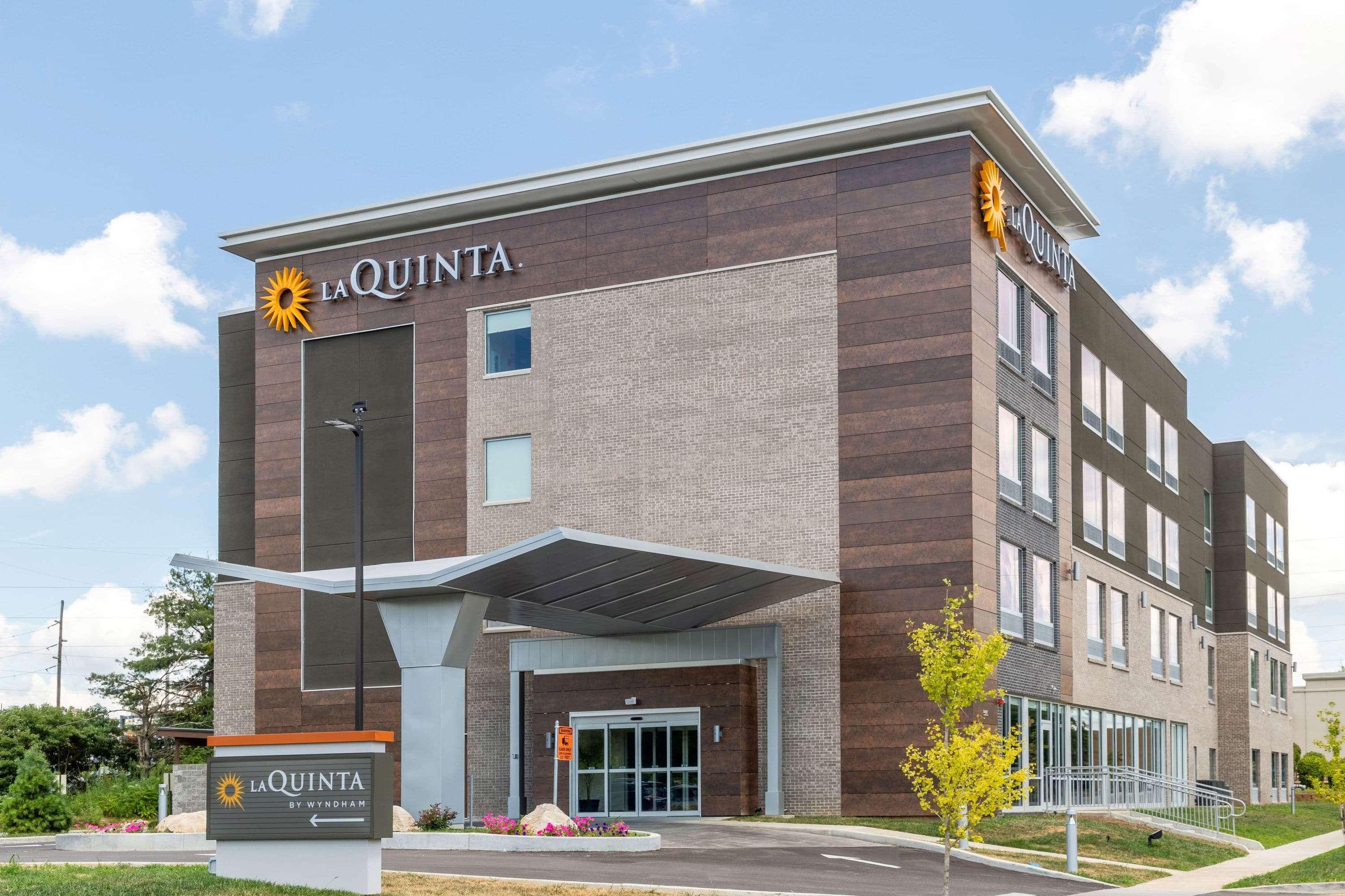 La Quinta Inn And Suites By Wyndham Bloomington Eksteriør billede