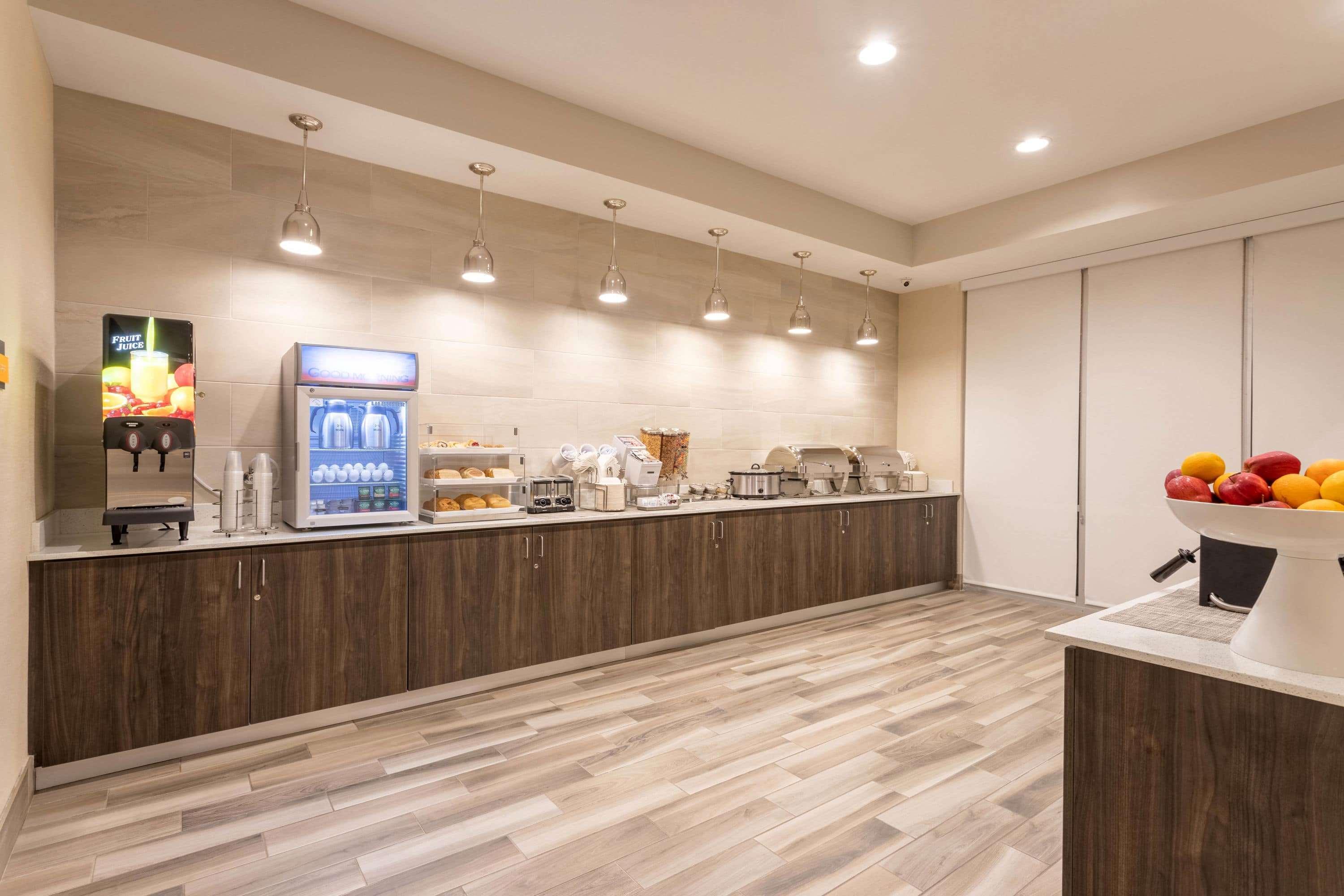 La Quinta Inn And Suites By Wyndham Bloomington Eksteriør billede